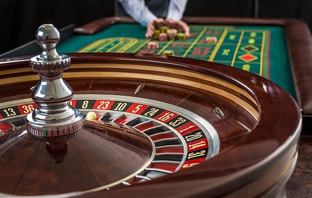 Multi-camera live casino studio on empayer 888 with real dealer